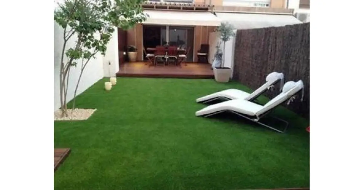 Commercial synthetic turf installation in South Carolina providing durable, low-maintenance, and attractive landscaping solutions for business properties.